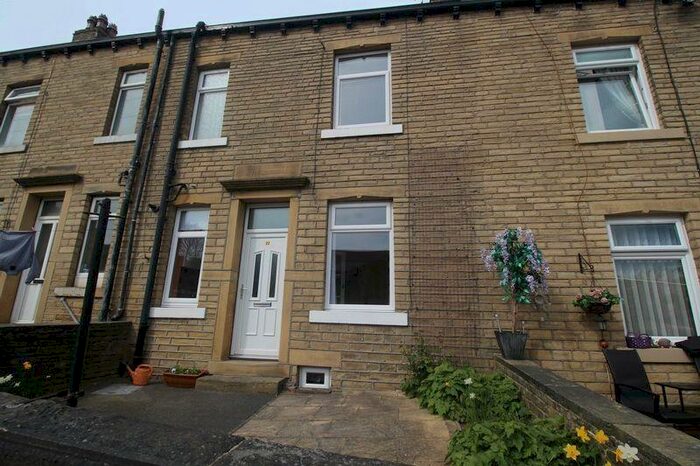 3 Bedroom Terraced House To Rent In George Street, Elland, HX5