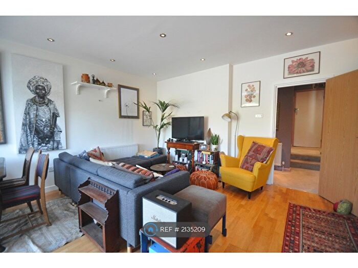 1 Bedroom Flat To Rent In Lyveden Road, London, SW17