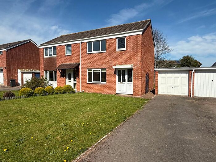 3 Bedroom Semi Detached House To Rent In Broughton Close, Taunton, TA1