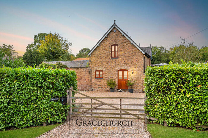 3 Bedroom Detached House For Sale In St Leonards Road, Nazeing, EN9