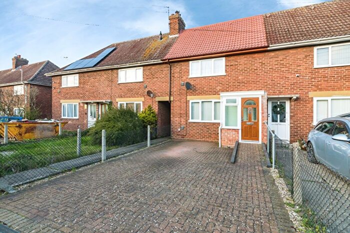3 Bedroom Terraced House For Sale In Ellough Road, Beccles, Suffolk, NR34