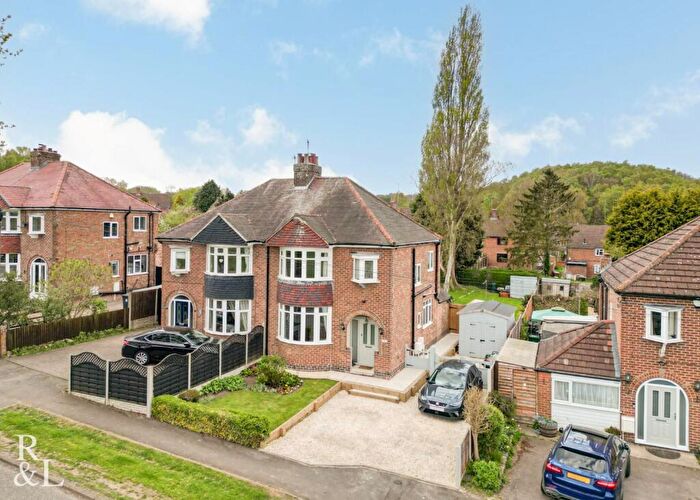 3 Bedroom House For Sale In Sandcliffe Road, Midway, DE11