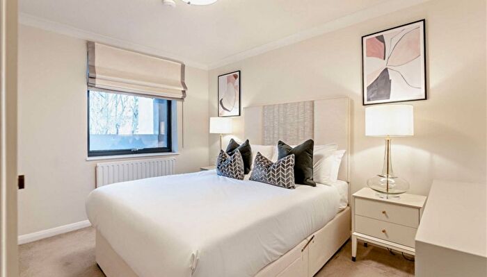 2 Bedroom Flat To Rent In Fulham Road, London, SW3