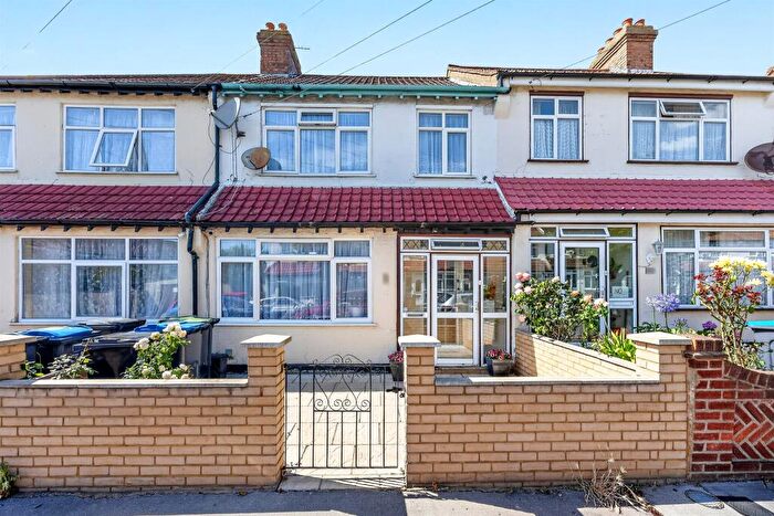3 Bedroom Terraced House For Sale In Kenmare Road, Thornton Heath, CR7