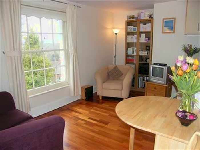 2 Bedroom Apartment To Rent In Heavitree Park, Exeter, EX1