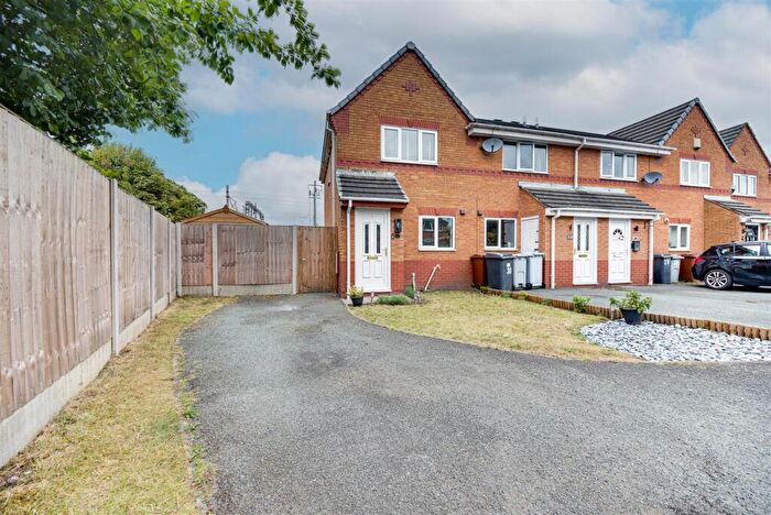 2 Bedroom End Of Terrace House For Sale In Rutland Close, Sandbach, CW11