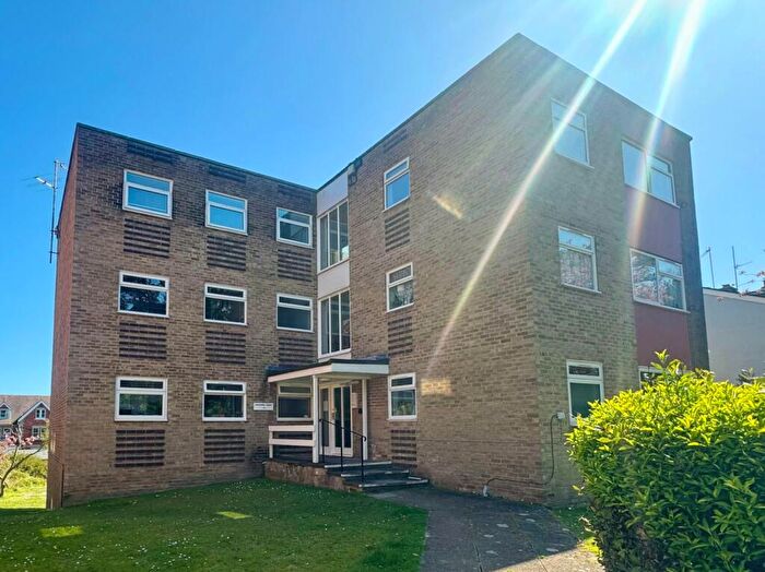 1 Bedroom Flat To Rent In Arundel Road, BN21