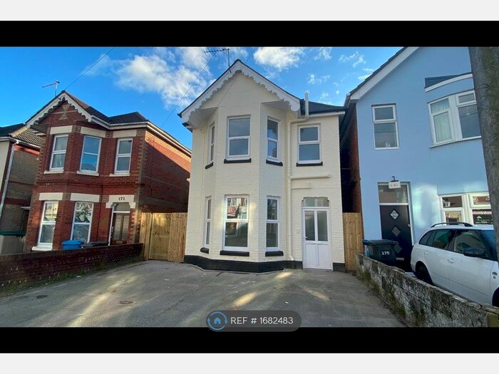 3 Bedroom Detached House To Rent In Ashley Road, Poole, BH14