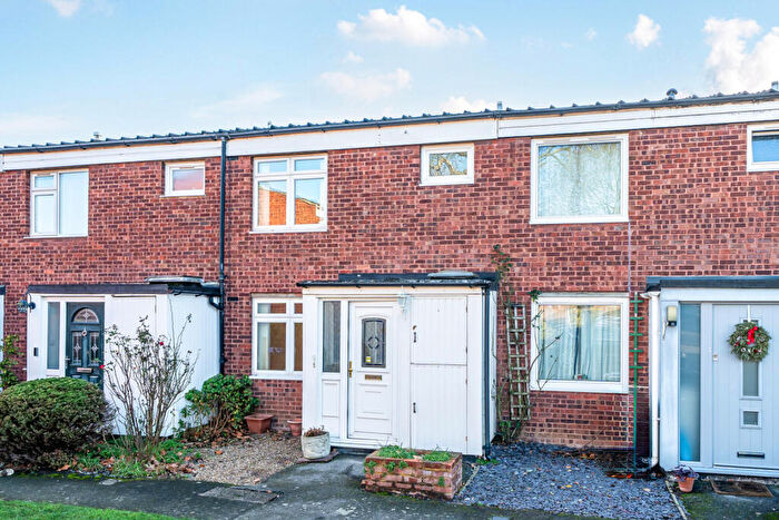 3 Bedroom Terraced House For Sale In Quaggy Walk, London, SE3