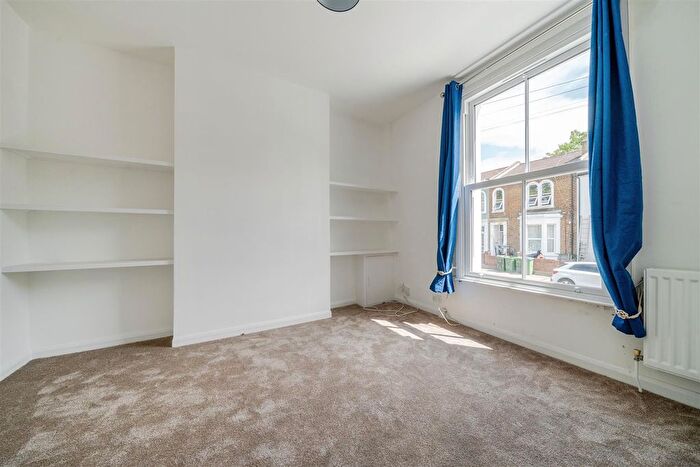 Studio To Rent In Elmdene Road, Plumstead, SE18