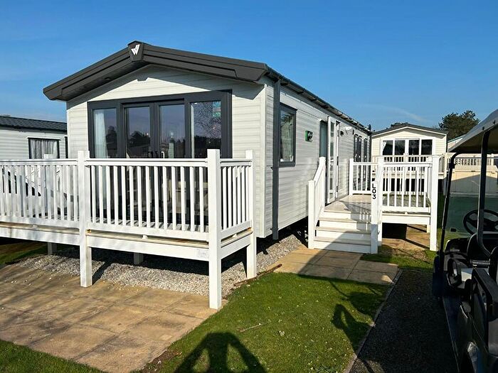 2 Bedroom Lodge For Sale In Willerby Salisbury, Par Beach, Par, Cornwall, PL24
