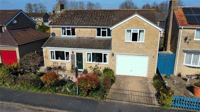 4 Bedroom Detached House For Sale In Holford Crescent, Kempsford, Gloucestershire, GL7