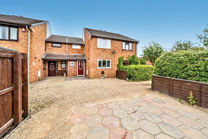 3 Bedroom Terraced House For Sale In Monteagle Close, Grange Park, Swindon, SN5