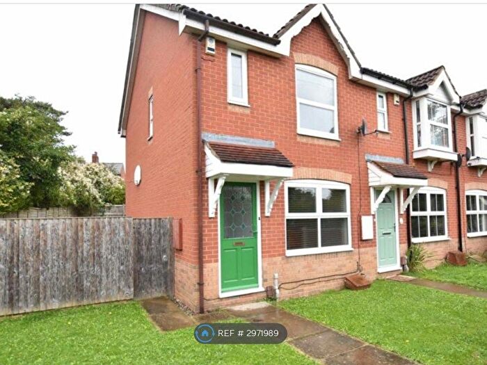 2 Bedroom End Of Terrace House To Rent In Temple Row, Leeds, LS15