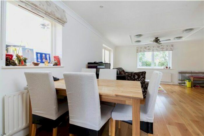 3 Bedroom Flat To Rent In Marshgate Lane, Stratford/Bow, E15