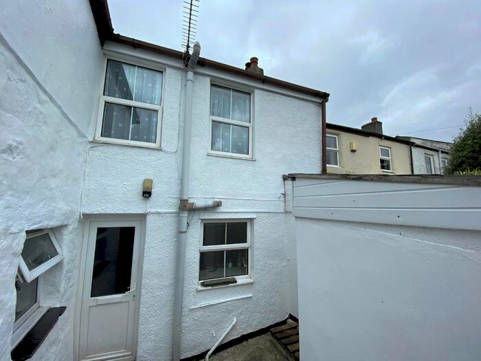 2 Bedroom End Of Terrace House To Rent In Carn Brea Lane, Pool, Redruth, TR15