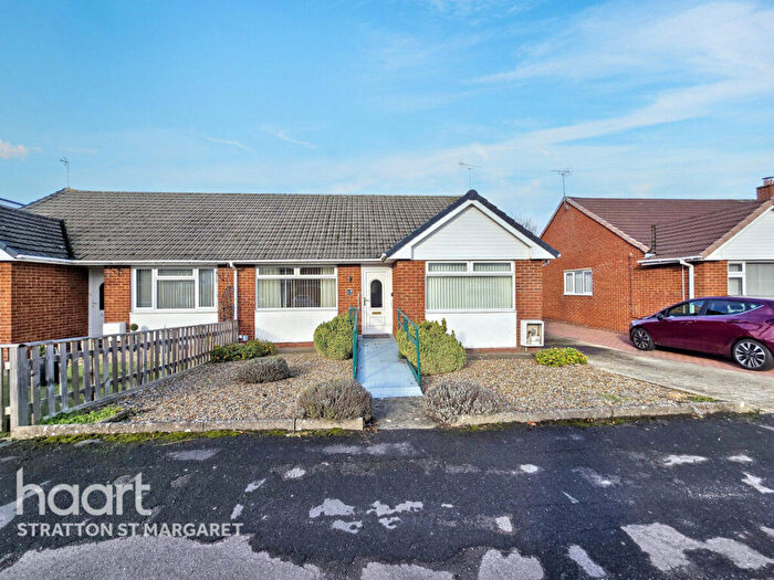 2 Bedroom Bungalow For Sale In Hackleton Rise, Stratton, SN3