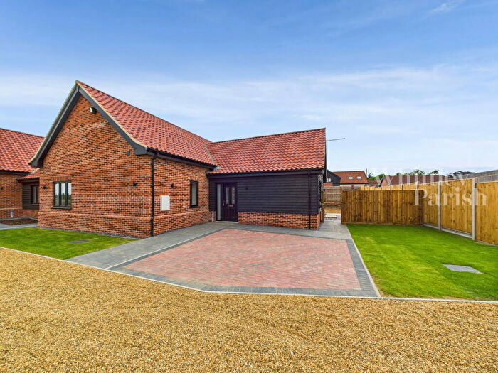 4 Bedroom Detached House For Sale In Mill Road, Winfarthing, IP22