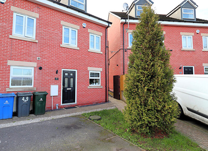 3 Bedroom Town House For Sale In Harper Rise, Denaby Doncaster, DN12