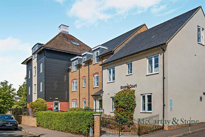 1 Bedroom Flat For Sale In Ermine Court, Coronation Road, Ware, SG12