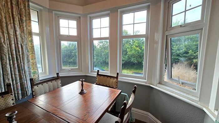 1 Bedroom Flat For Sale In De La Warr Road, Bexhill-On-Sea, TN40