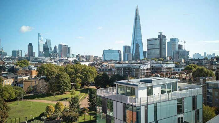 5 Bedroom Flat For Sale In Trundle Street, Borough, SE1