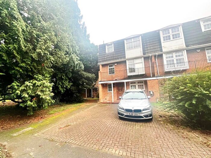4 Bedroom End Of Terrace House To Rent In Westbury Lodge Close, Pinner, HA5