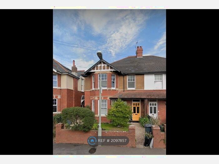 2 Bedroom Flat To Rent In Richmond Road, Exmouth, EX8