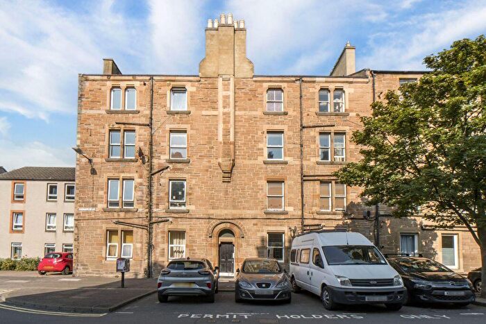 1 Bedroom Flat For Sale In - Balfour Street, Edinburgh, EH6