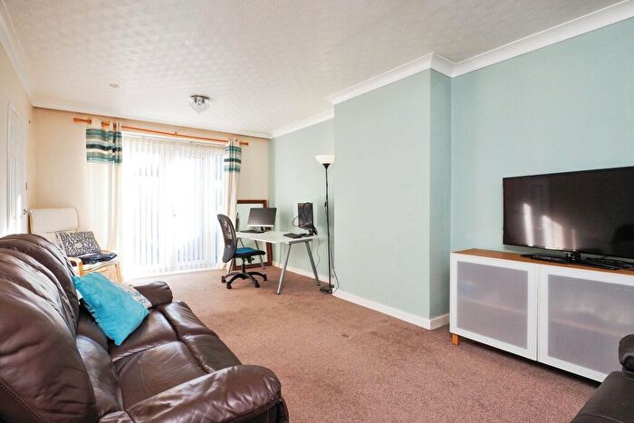 3 Bedroom End Of Terrace House For Sale In Bransdale Road, Clifton, Nottingham, NG11