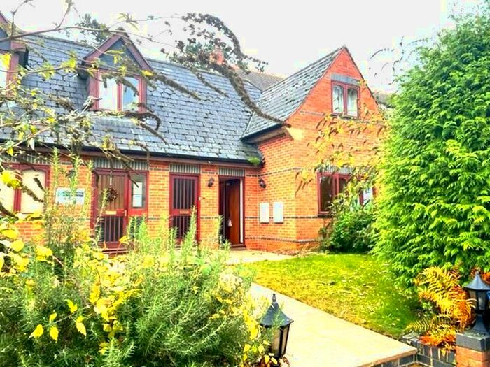 1 Bedroom Flat To Rent In Castle Hill, Maidenhead SL6