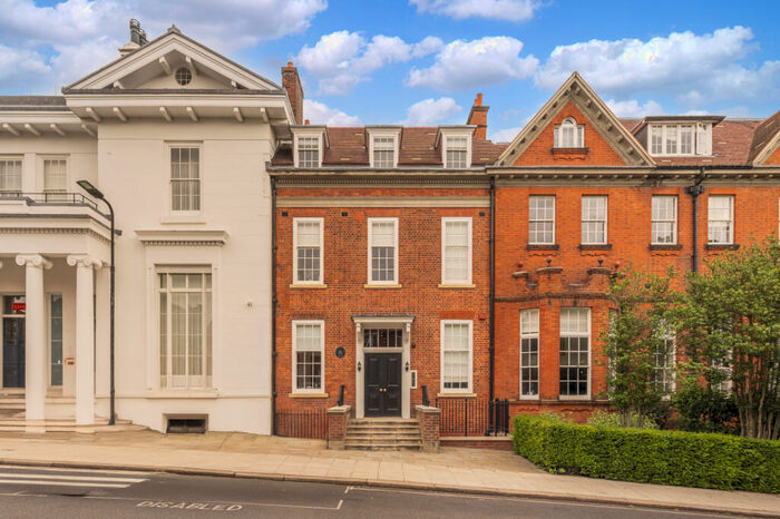 2 Bedroom Flat For Sale In Bay House, Kidderpore Avenue, NW3