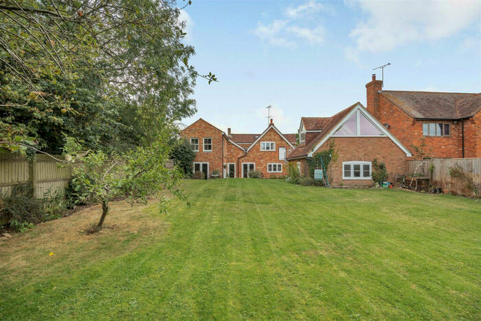 6 Bedroom Detached House For Sale In Winslow Road, Buckingham, Granborough, MK18