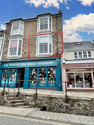 2 Bedroom Flat For Sale In Market Jew Street, Penzance, TR18