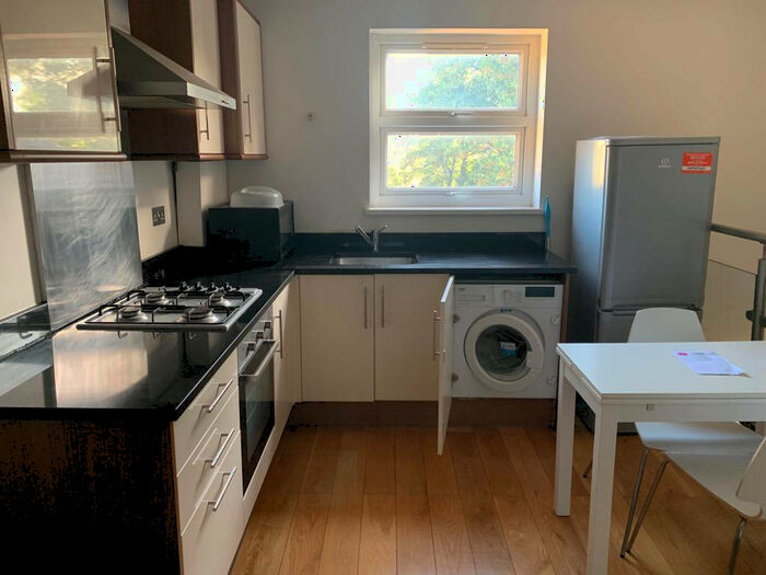 1 Bedroom Flat To Rent In Stoke Newington Common, London, N16