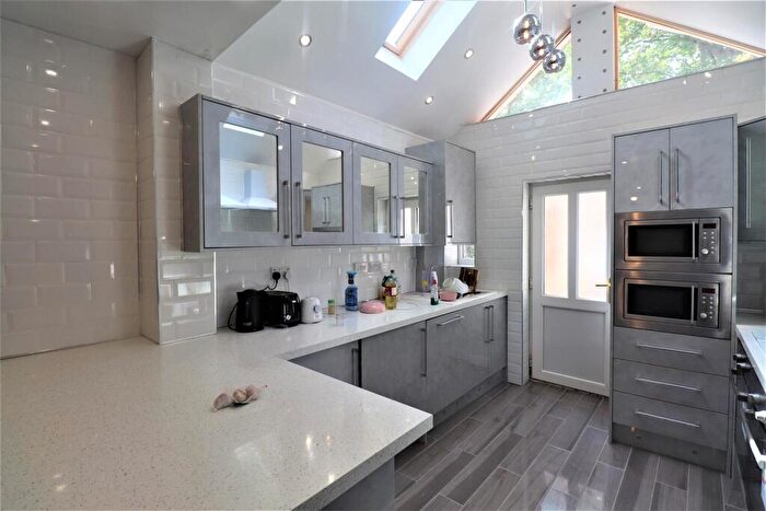 5 Bedroom Terraced House To Rent In Daisy Road, Birmingham, B16