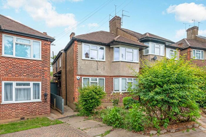 2 Bedroom Flat For Sale In Bryan Avenue, Willesden, London, NW10