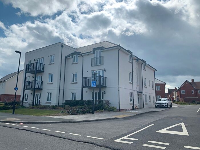 2 Bedroom Flat To Rent In Carey Lane, Waterlooville, PO7