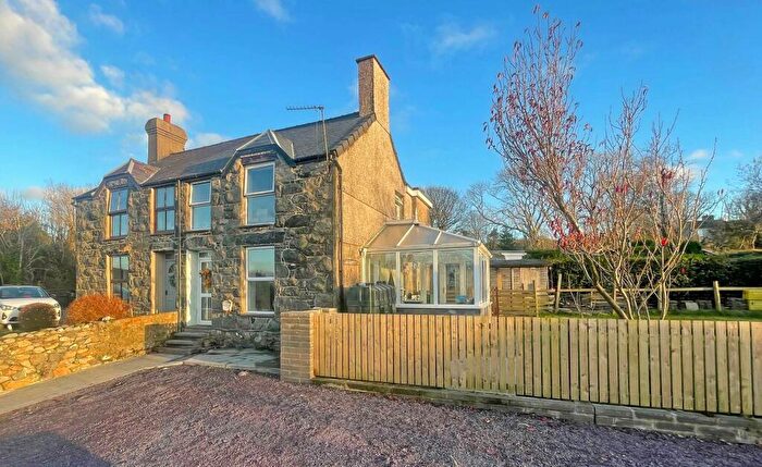 4 Bedroom Semi-Detached House For Sale In Rhostryfan, Caernarfon, Gwynedd, LL54