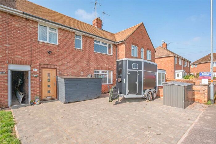 4 Bedroom Terraced House For Sale In The Crescent, Burton Latimer, Kettering, NN15