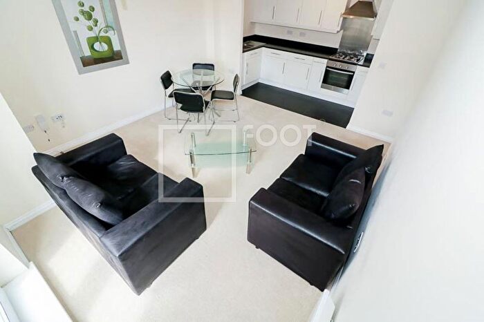 2 Bedroom Flat To Rent In Furnished Bed, Bath, Langsett Court, BD9