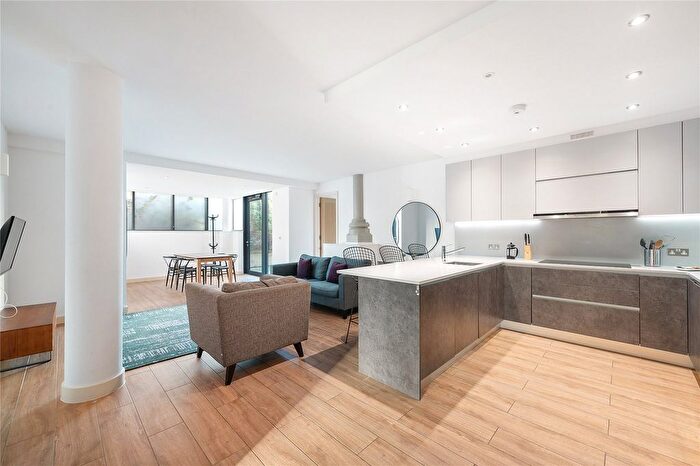 2 Bedroom Flat To Rent In St Georges Apartments, High Street, Brentford, TW8