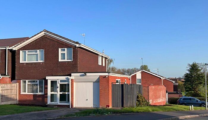 3 Bedroom Detached House For Sale In Dawson Road, Bromsgrove, B61