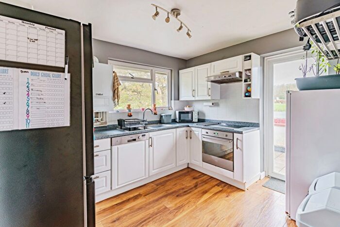 2 Bedroom Flat For Sale In Tylers Close, Godstone, Surrey, RH9