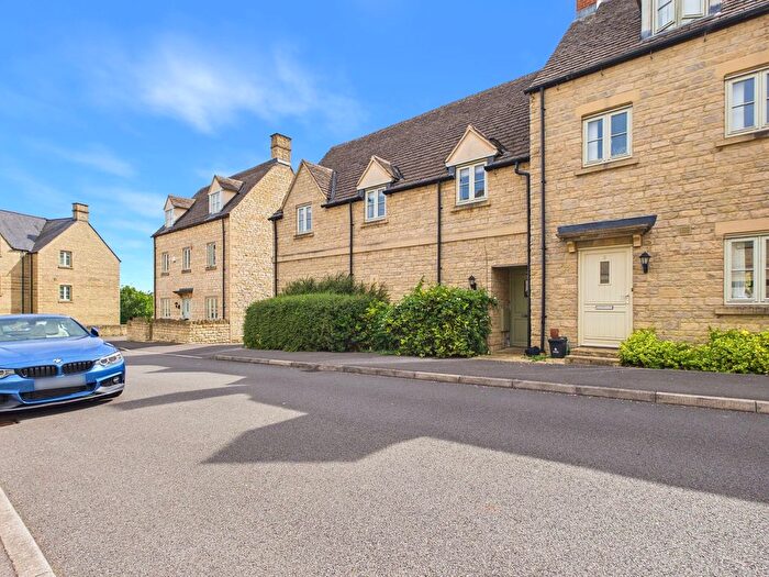 2 Bedroom Mews For Sale In Forstall Way, Cirencester, GL7