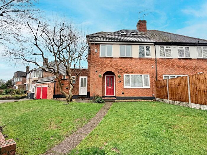 4 Bedroom Semi Detached House For Sale In Colebourne Road, Birmingham, B13