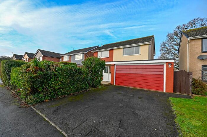 4 Bedroom Detached House For Sale In Egdon Drive, Wimborne, BH21