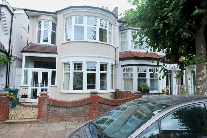 4 Bedroom Semi-Detached House To Rent In Eton Avenue, London, N12