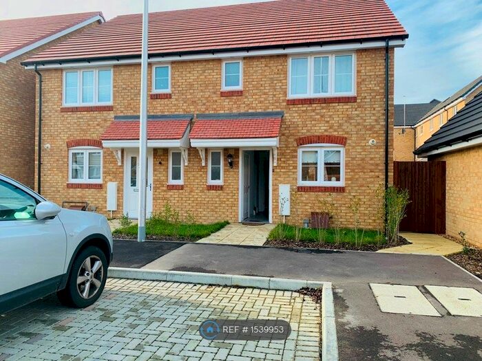 3 Bedroom Semi-Detached House To Rent In Duffet Drive, Winnersh, Wokingham, RG41