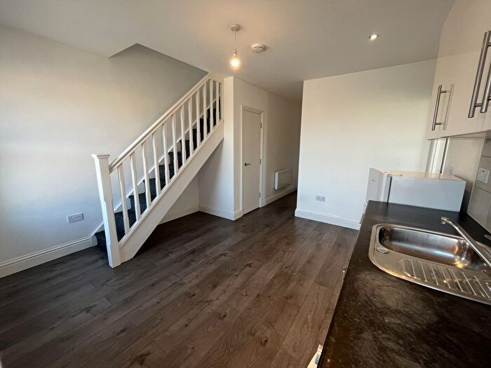 2 Bedroom Flat To Rent In Main Road, Chelmsford, CM1